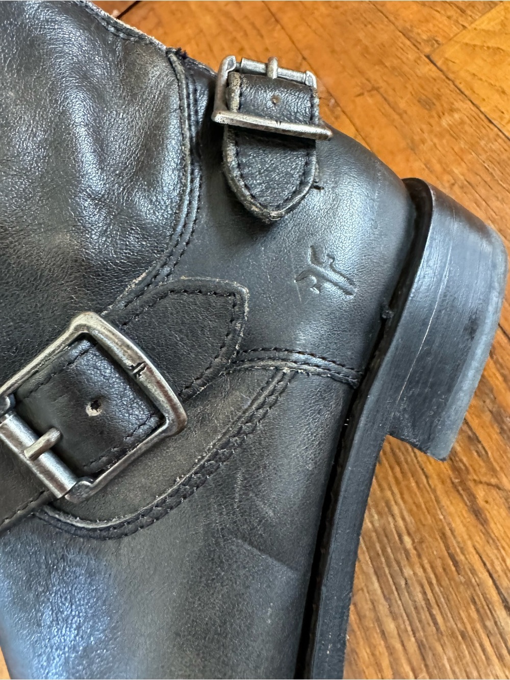 Frye Women’s Veronica Back Zip Short Boots Booties Black 7 - Picture 9 of 14